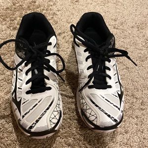 Women’s Muzino wave voltage volleyball shoes